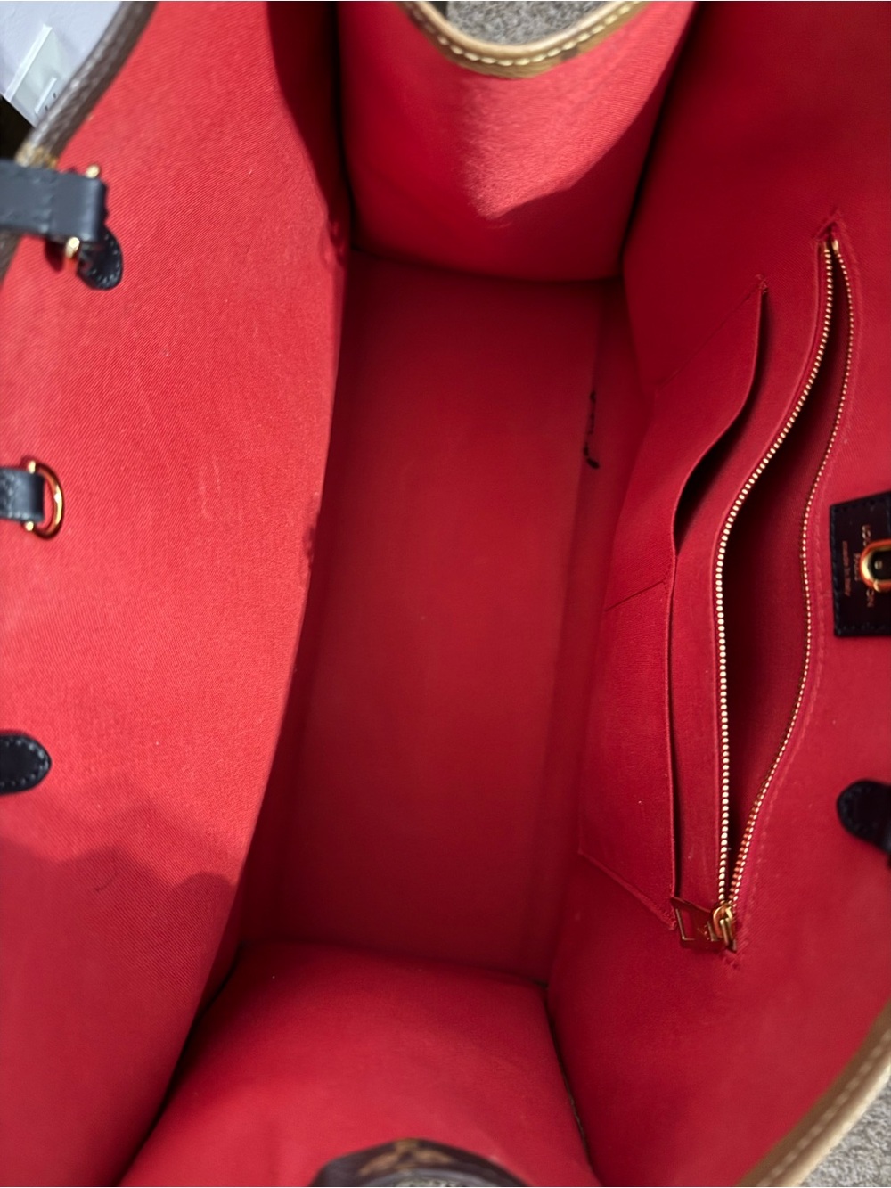 Louis Vuitton OnTheGo GM Brown Monogram Oversized Tote with Gold Accents - Picture 7 of 9